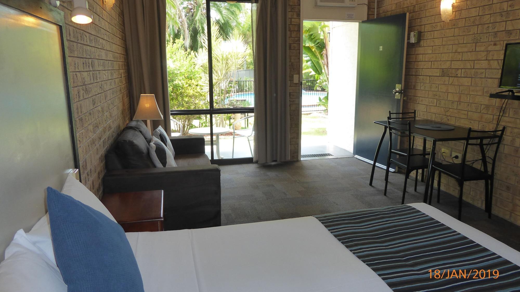 Tower Court Motel - Adults Only Haven Hervey Bay Exteriör bild