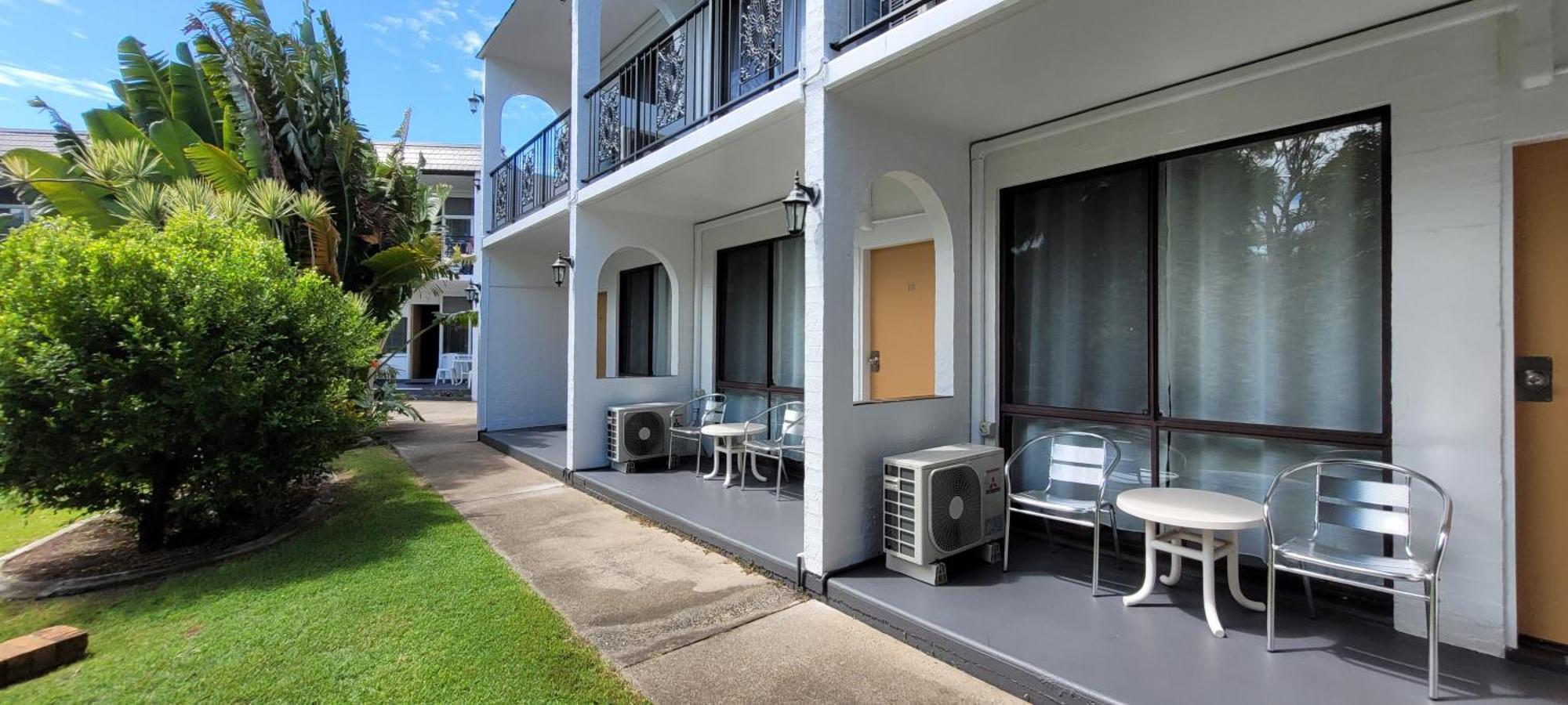 Tower Court Motel - Adults Only Haven Hervey Bay Exteriör bild