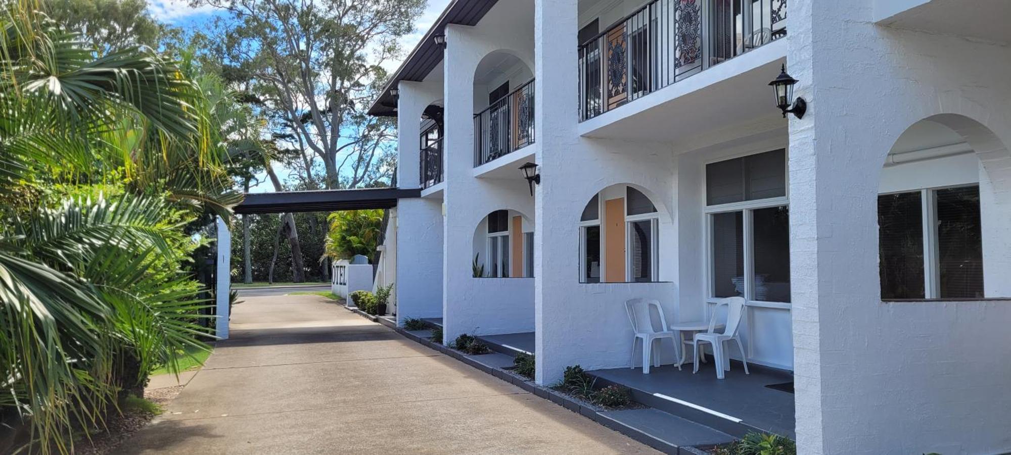 Tower Court Motel - Adults Only Haven Hervey Bay Exteriör bild
