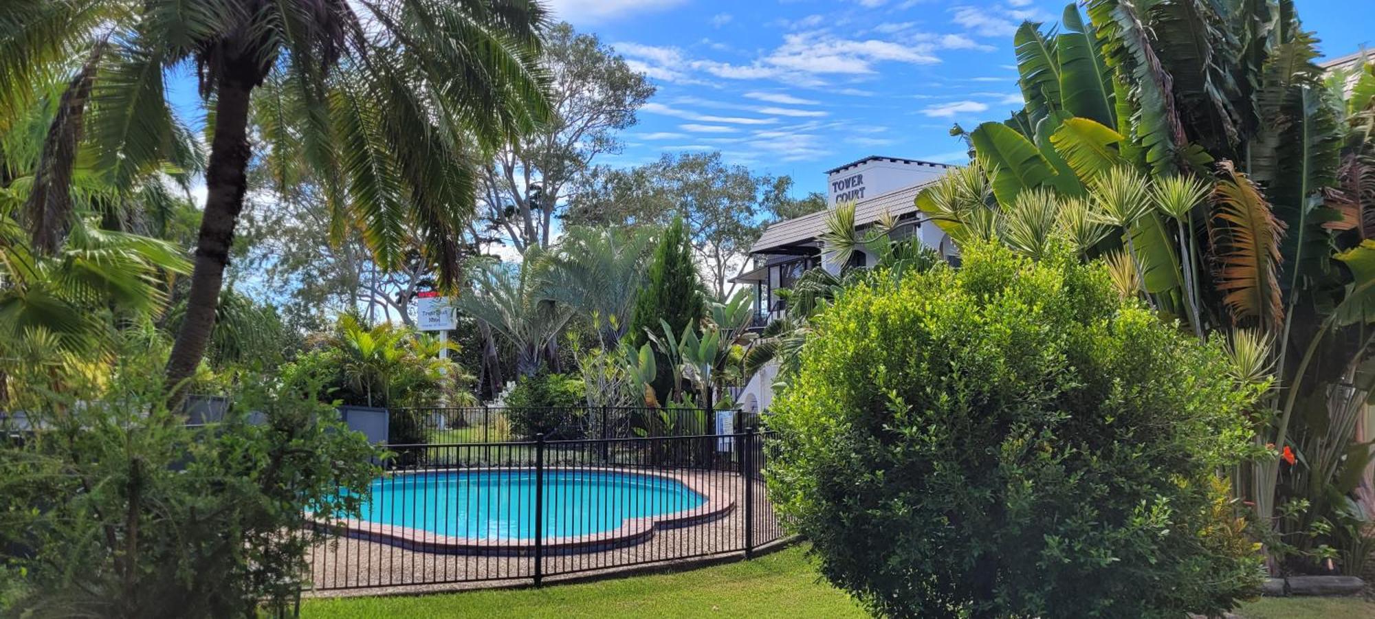 Tower Court Motel - Adults Only Haven Hervey Bay Exteriör bild