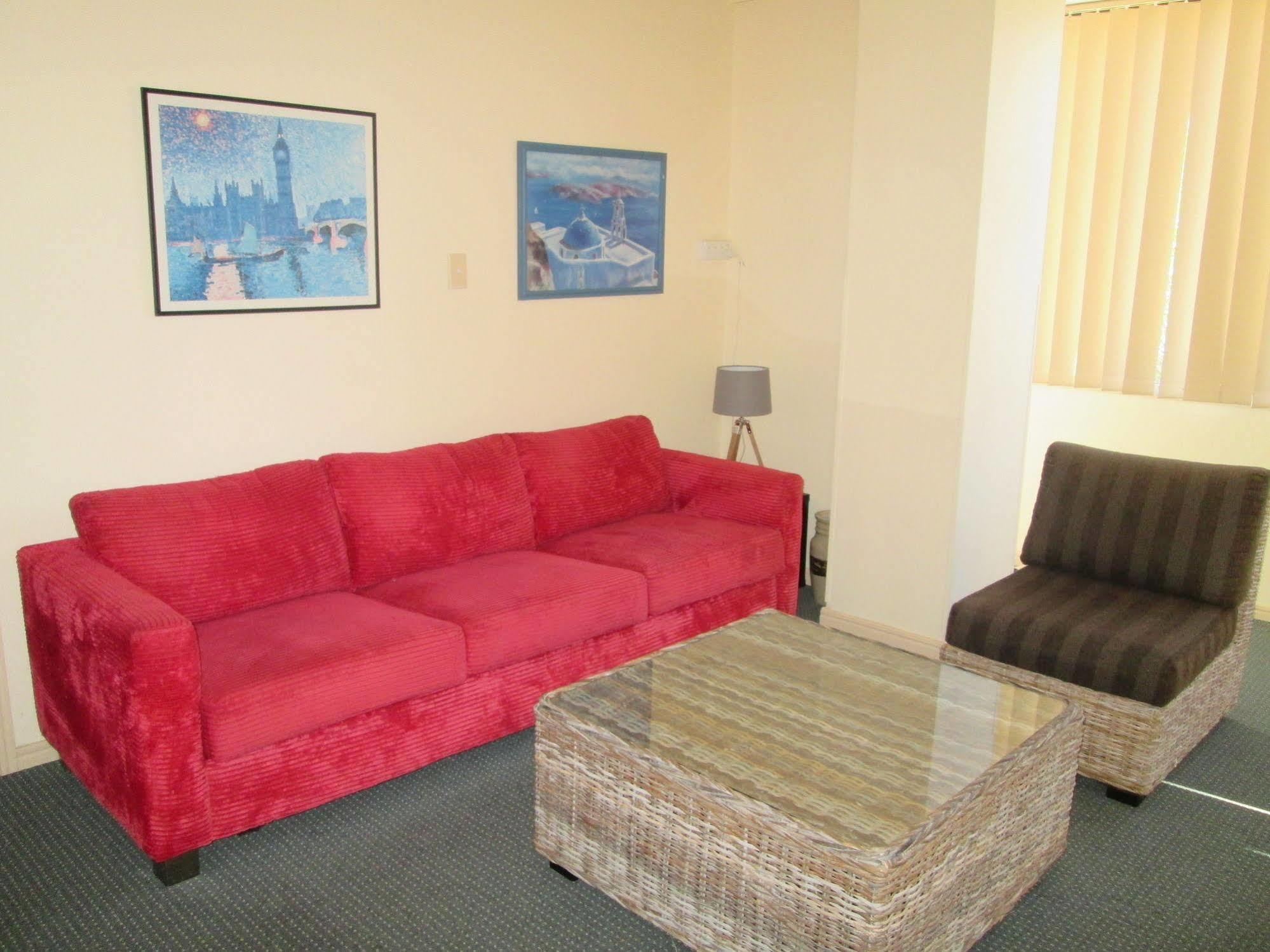 Tower Court Motel - Adults Only Haven Hervey Bay Exteriör bild