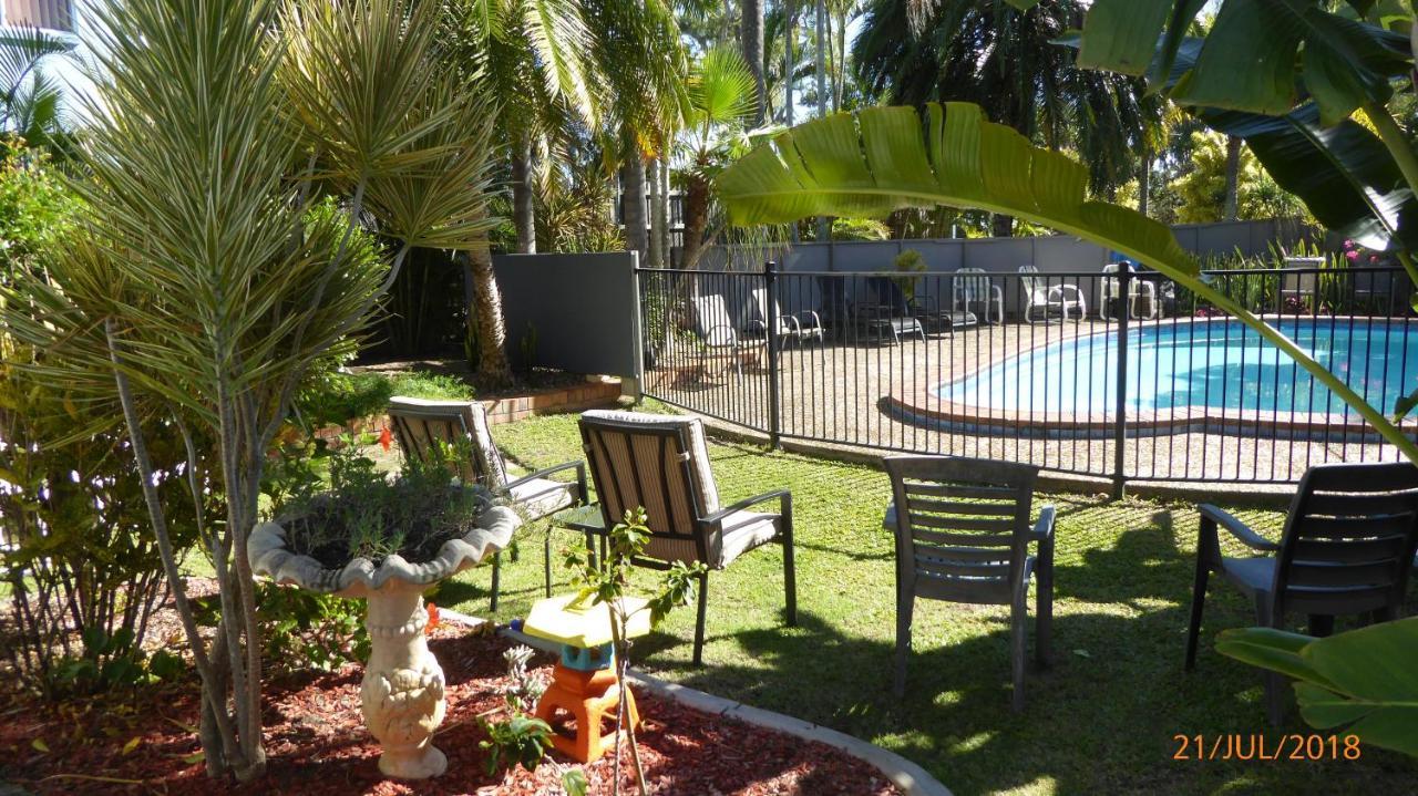 Tower Court Motel - Adults Only Haven Hervey Bay Exteriör bild