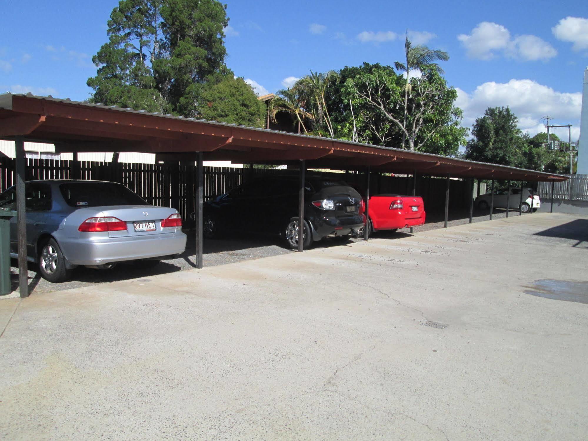 Tower Court Motel - Adults Only Haven Hervey Bay Exteriör bild