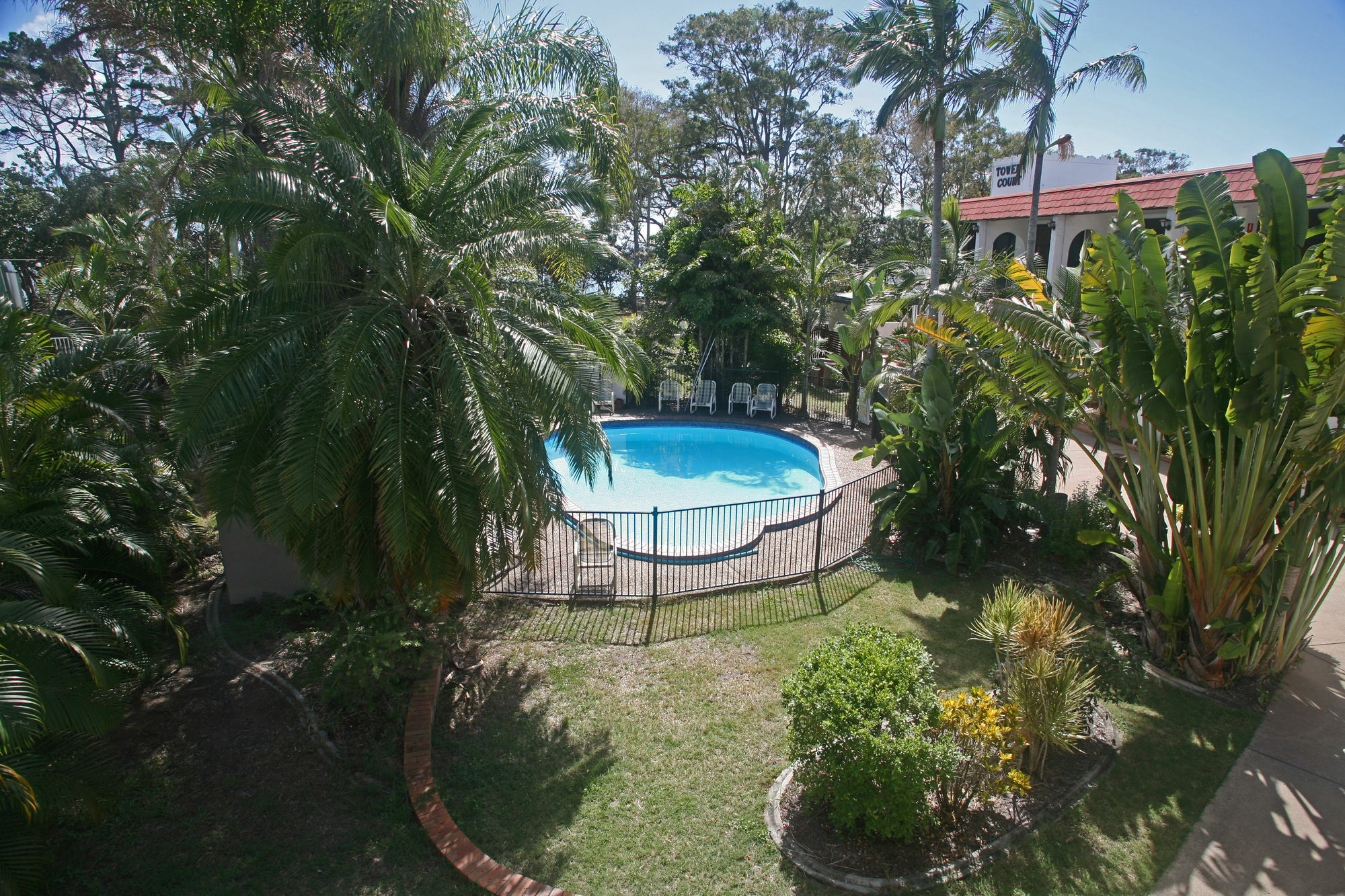 Tower Court Motel - Adults Only Haven Hervey Bay Exteriör bild